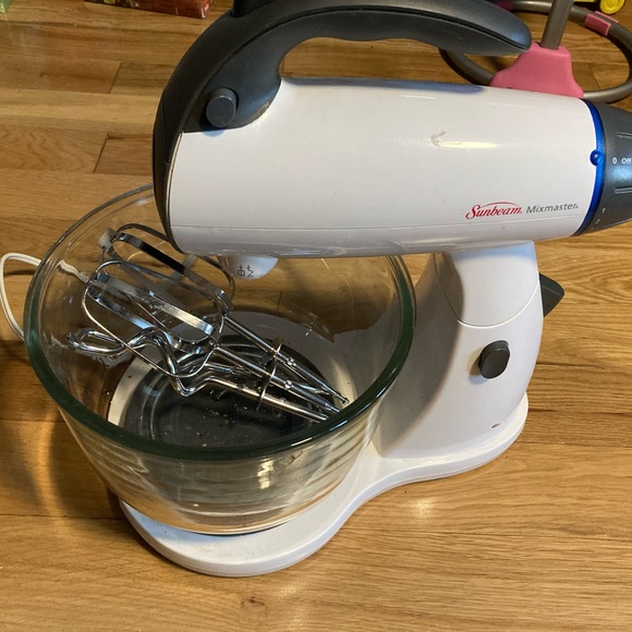 Sunbeam Kitchen Sunbeam Countertop Mixer With Glass Bowl 2 Speeds